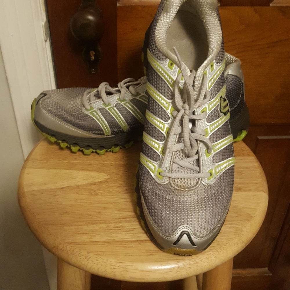 MEN'S ATHLETIC SHOES